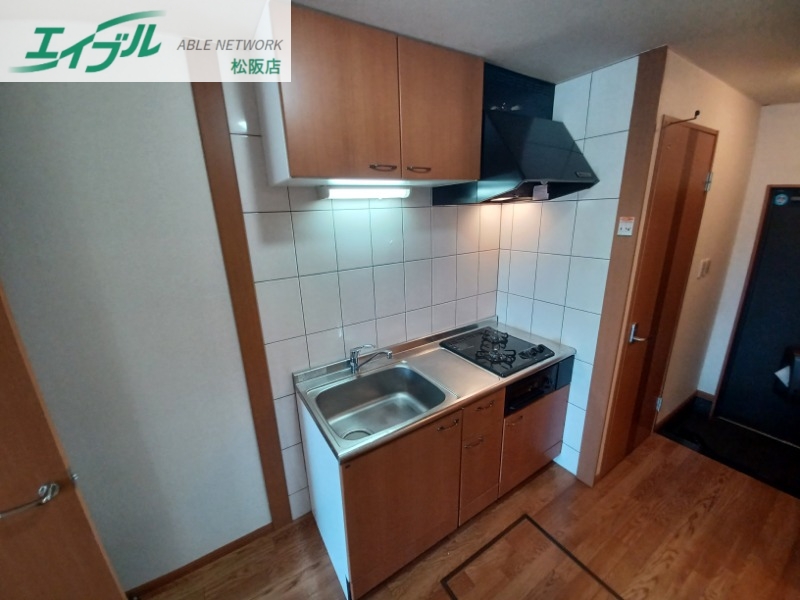 キッチン　反転タイプ参考写真