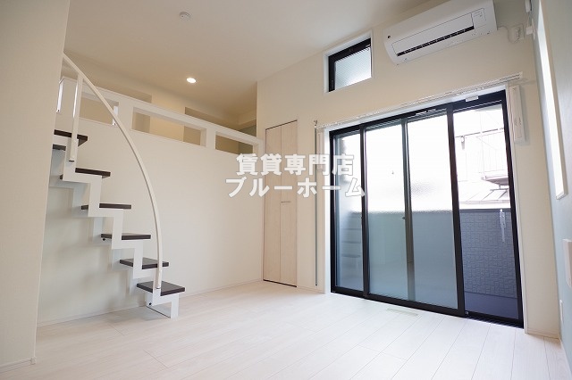 居室・リビング　6.0帖の広々とした洋室！