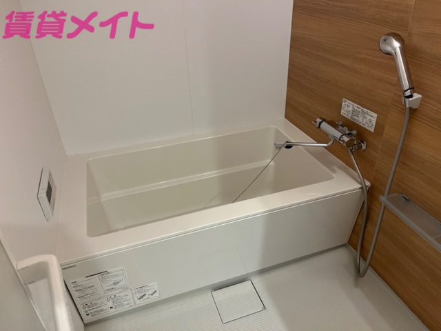 バス・シャワールーム　同物件別部屋のお写真です。