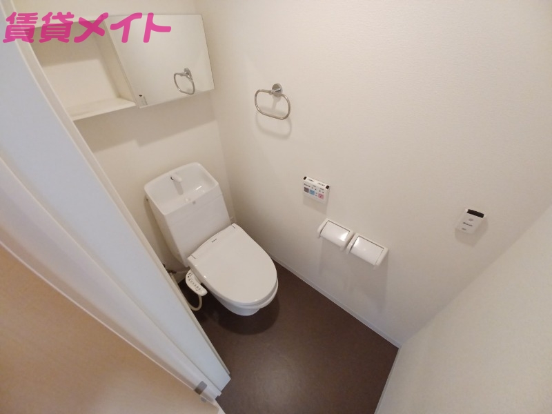 トイレ　同物件別部屋のお写真です。