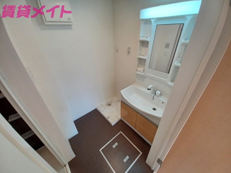洗面設備　同物件別部屋のお写真です。