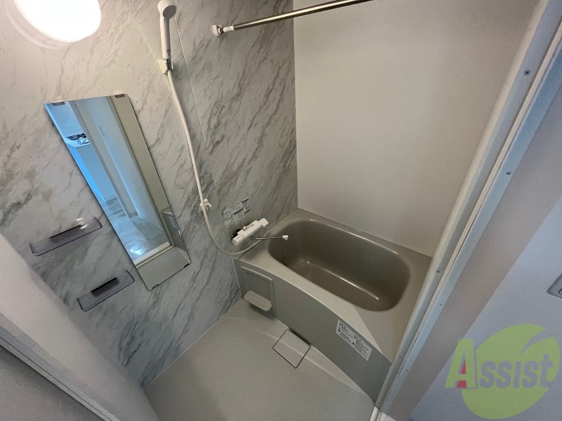 バス・シャワールーム　お風呂になります。一日の疲れを癒してくださいね。