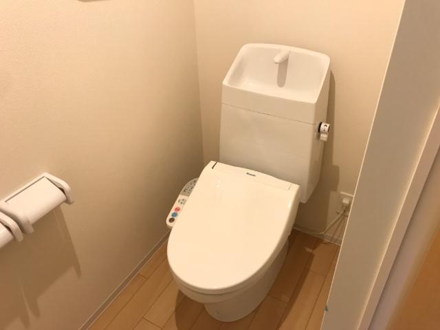 トイレ　シャワー付トイレ