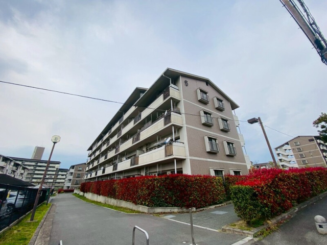 醍醐東市営住宅5棟の外観写真