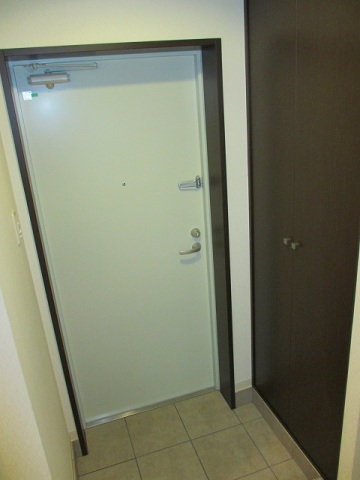 玄関　同物件別号室