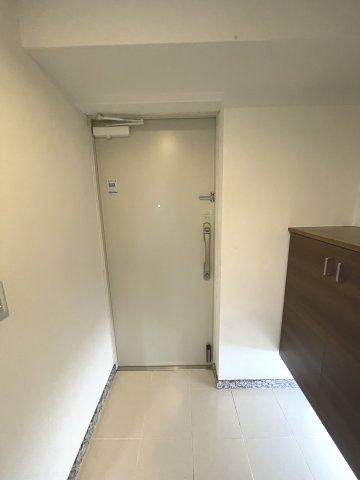 玄関　収納もある玄関です