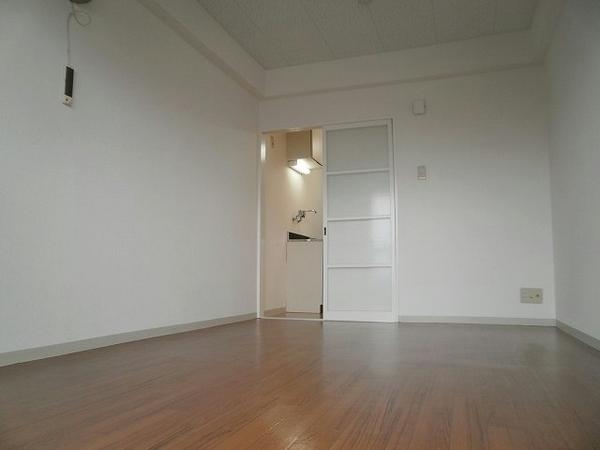 居室・リビング　■洋室