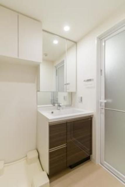 洗面設備　※写真は同タイプ住戸です。
