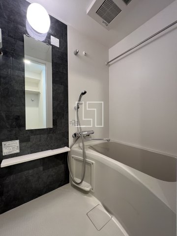 バス・シャワールーム　エスリード難波ザ・メゾン　バスルーム