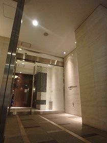 ロビー　建物の内部です