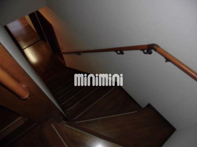 その他　階段にも手すりあります。