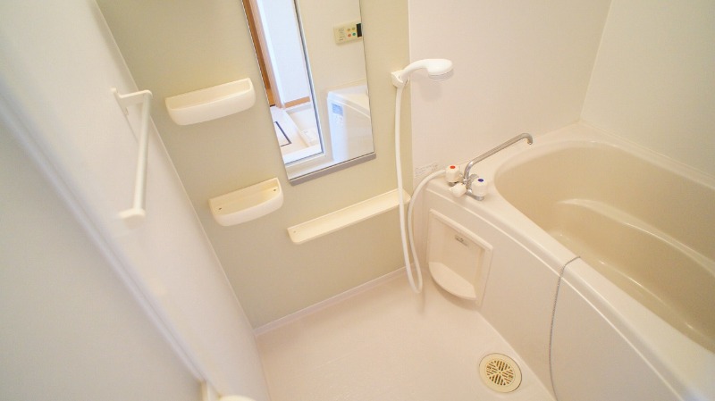 バス・シャワールーム　図面と現状に相違がある場合には現状を優先