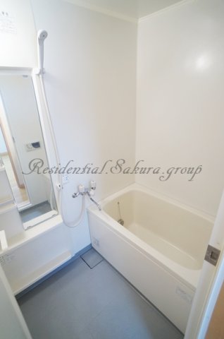 バス・シャワールーム　嬉しい追い焚き付きです♪