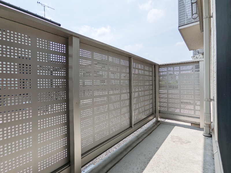 バルコニー　図面と現状に相違がある場合には現状を優先