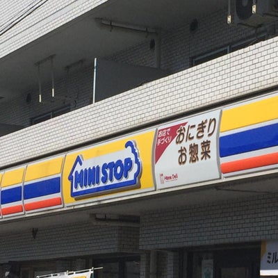 コンビニ　ミニストップ 上大岡店（コンビニ）まで335m