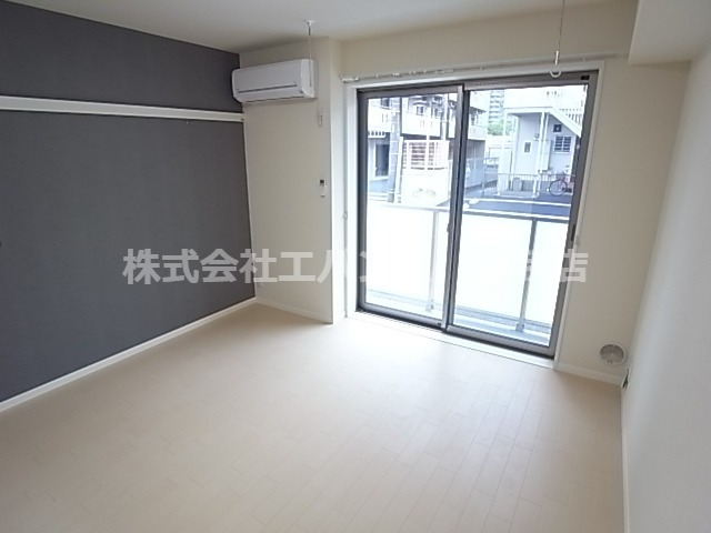 居室・リビング　ゆったりとした居間です