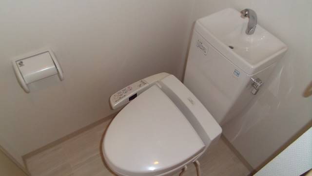 トイレ　トイレ