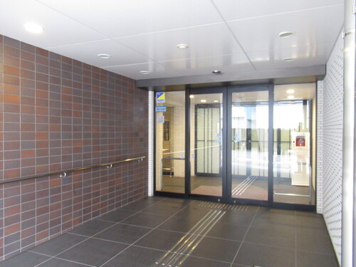 その他　マンションエントランス