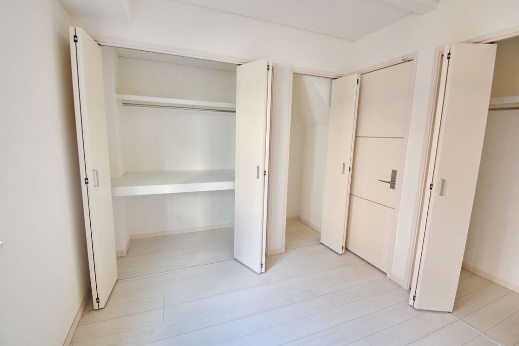 収納　※同タイプ別棟の写真です。