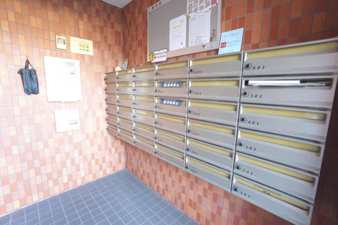 エントランス　メールBOX