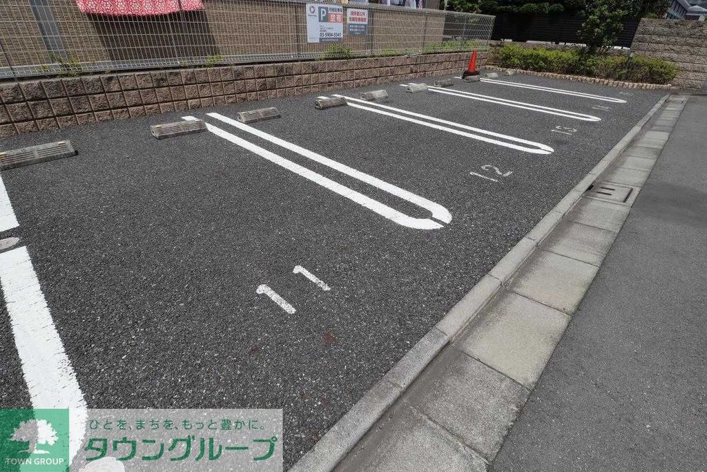 駐車場　駐車場