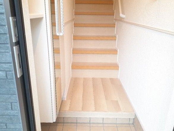 玄関　収納もある玄関です