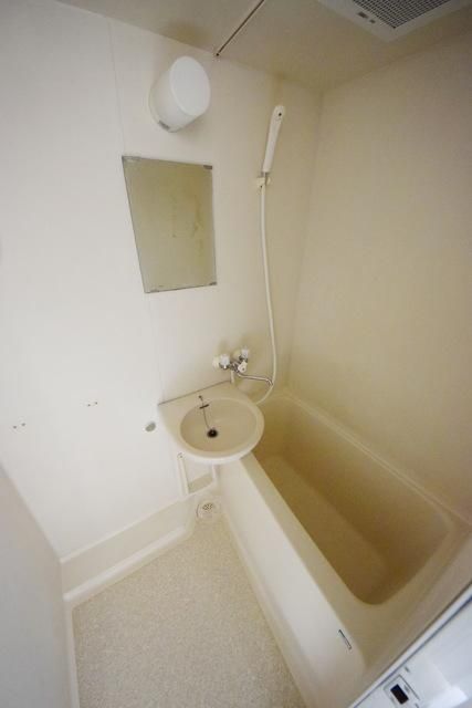 バス・シャワールーム　★人気のバストイレ別です★