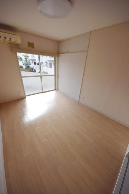 居室・リビング　★室内キレイにリフォームされております★