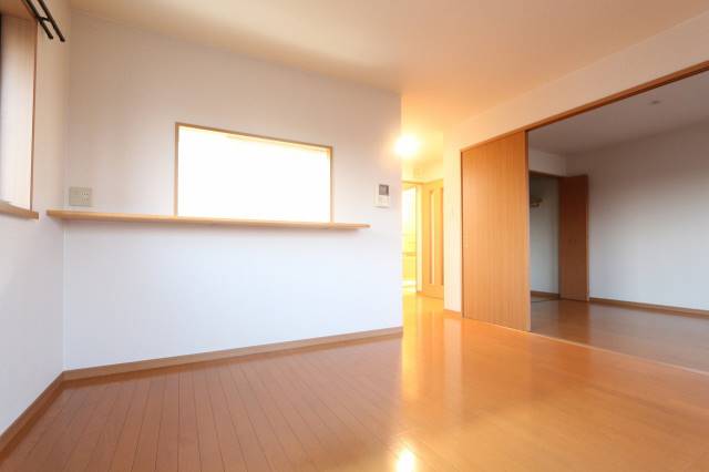 居室・リビング　※３０２号室（反転タイプ）の写真