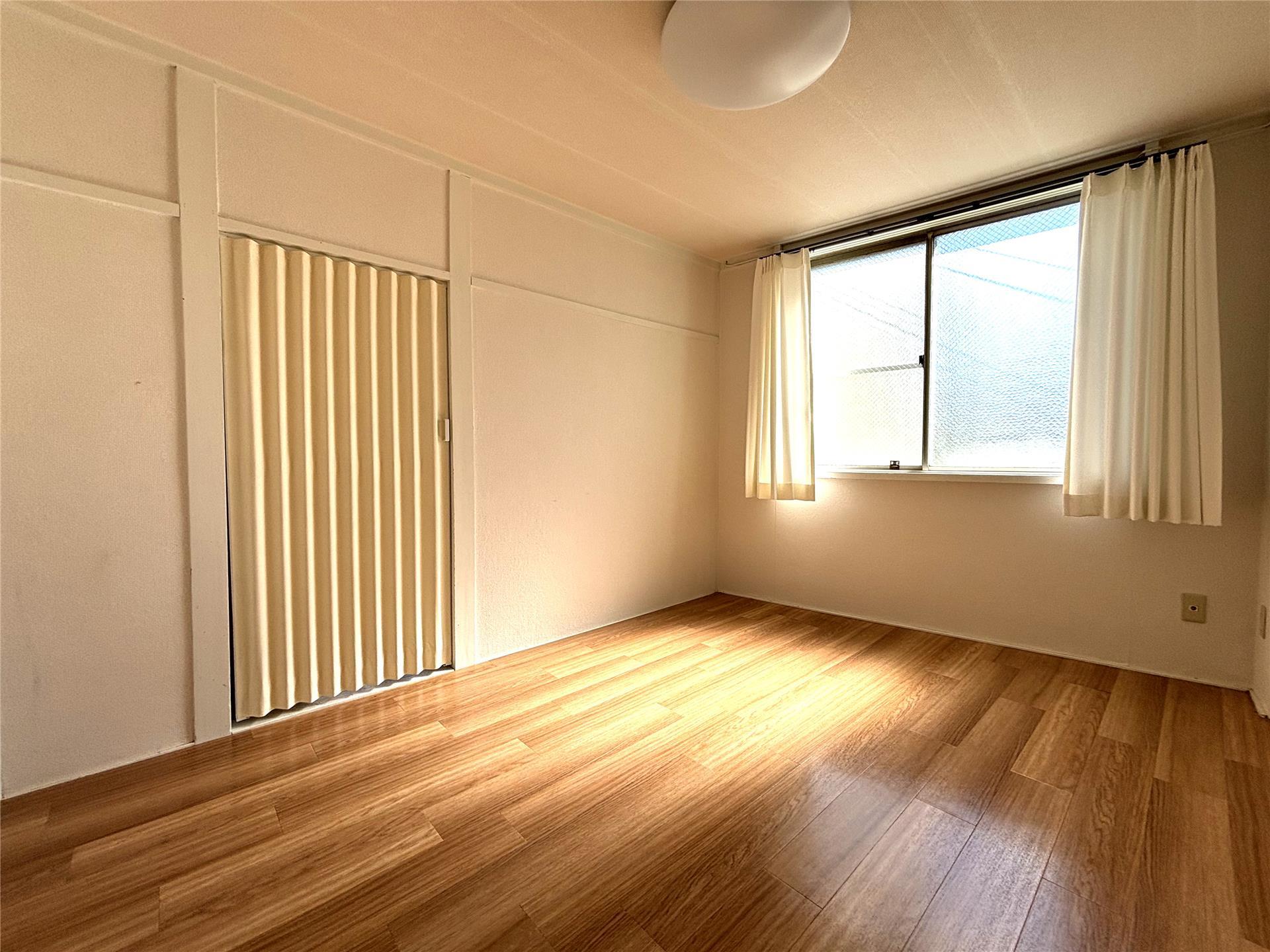 その他部屋・スペース　寝室として使用できる洋室5.5帖♪