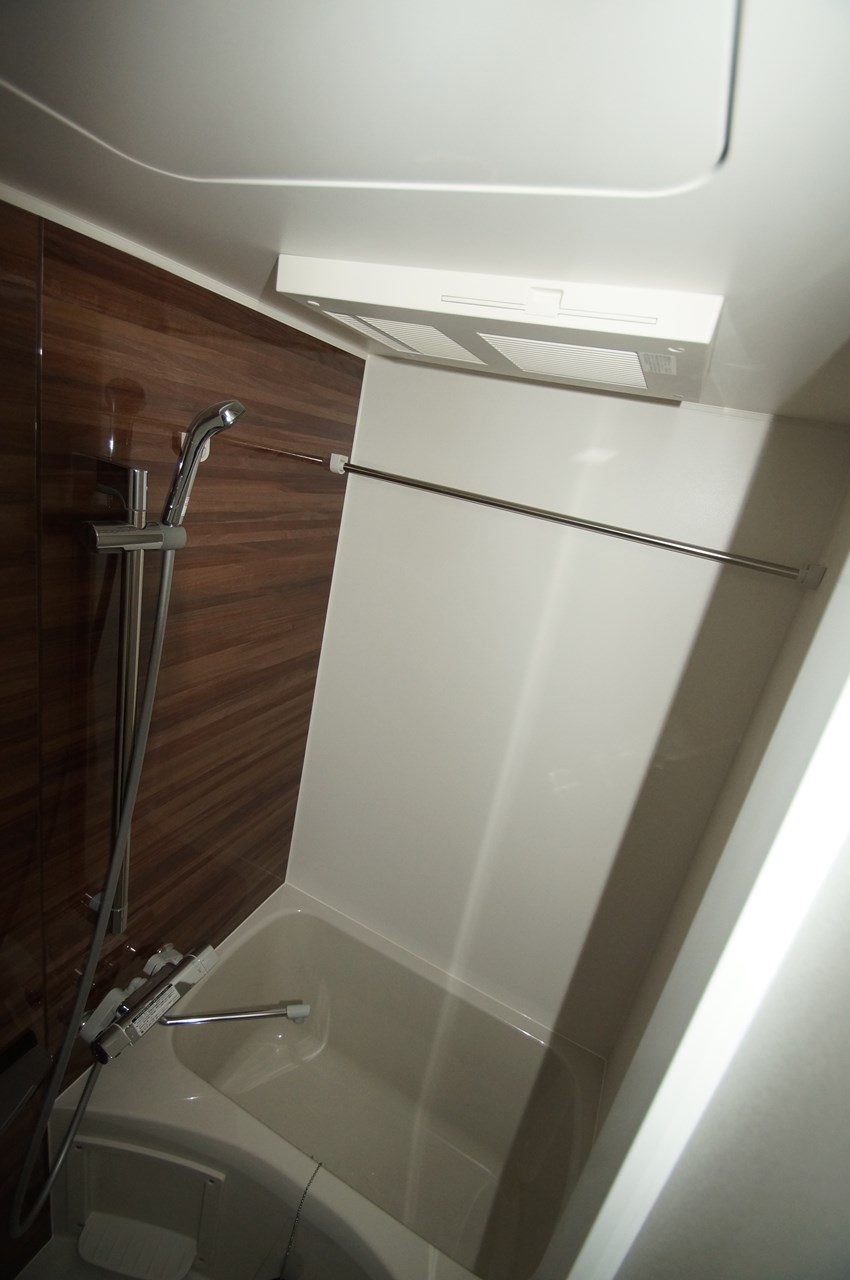 バス・シャワールーム　バスルーム