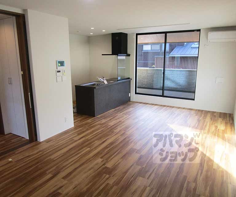 居室・リビング　Ｂ号室の写真です。