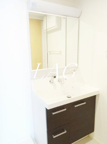 洗面設備　独立洗面台です。