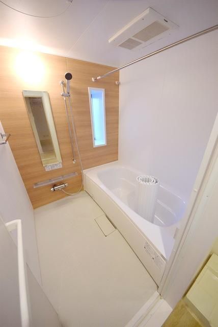 バス・シャワールーム　★足を思いきし伸ばせる一坪バス★