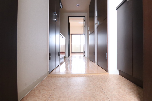 玄関　※別室の参考写真の為、現況優先です。