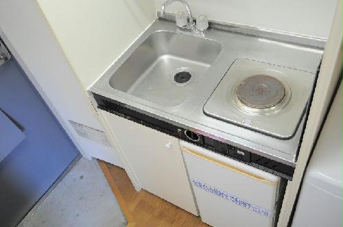 キッチン　実際のお部屋と異なる場合がございます。