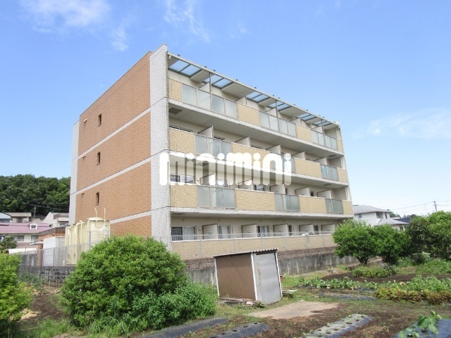 建物外観　オートロック完備の鉄筋マンション