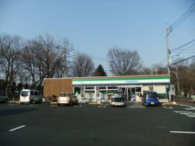 コンビニ　ファミリーマート美堀町四丁目店（コンビニ）まで595m