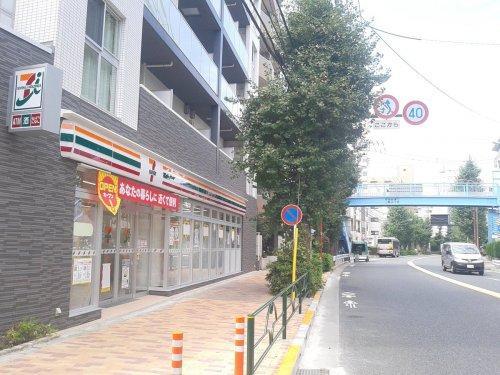 コンビニ　セブンイレブン世田谷上馬5丁目店（コンビニ）まで371m