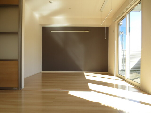 居室・リビング　１０３　ＬＤＫ洋室