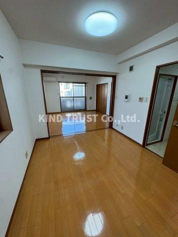 居室・リビング　ゆったりとした居間です