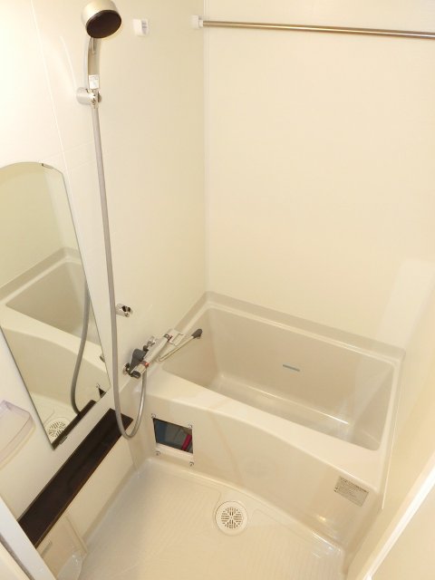 バス・シャワールーム　同物件別号室の写真です。