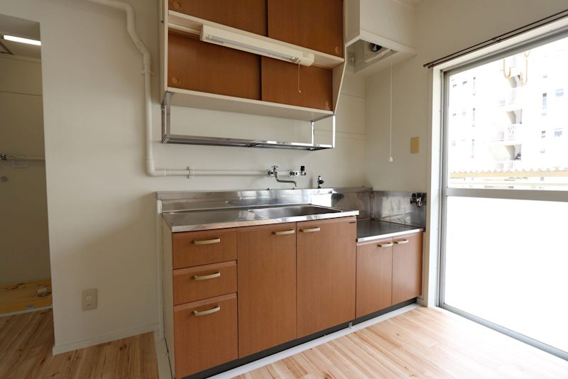 キッチン　実際の写真を準備中の為、同物件の別間取りの写真を掲載しており