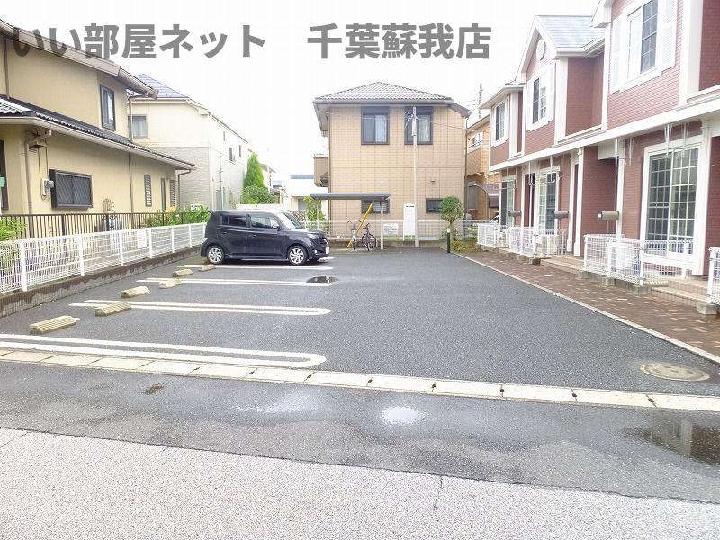 駐車場　車をお持ちの方に嬉しい駐車場付きの物件です