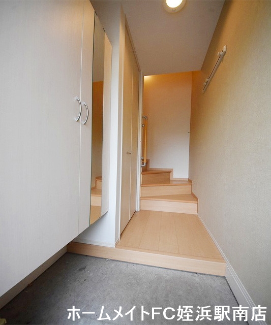 玄関　★玄関収納も多くて助かります♪★