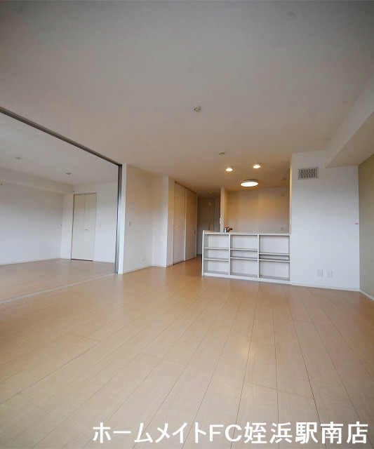 居室・リビング　★築浅でまだまだ綺麗な室内です！★