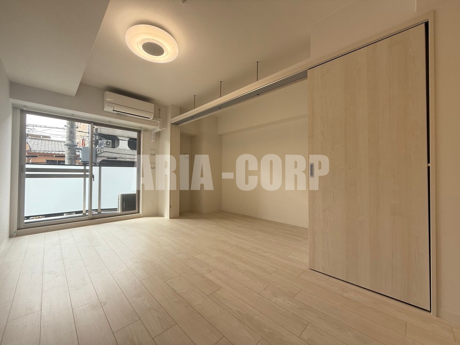 居室・リビング　（同仕様）アウトポール設計でお部屋を広くお使い頂けます。