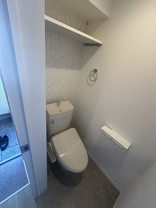 トイレ　同部屋参照