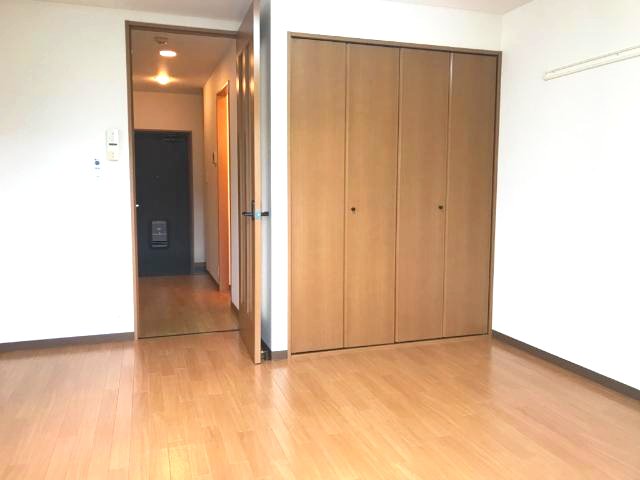 居室・リビング　室内