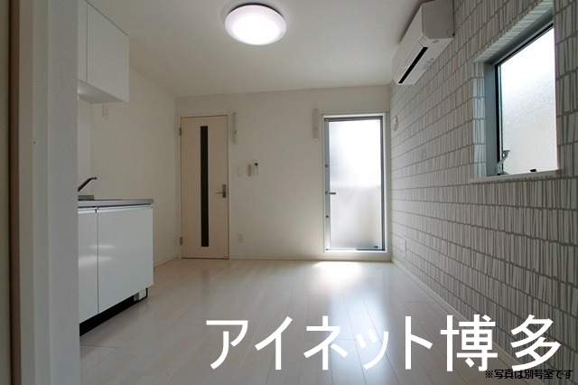 居室・リビング　家具の配置がしやすいリビングですね